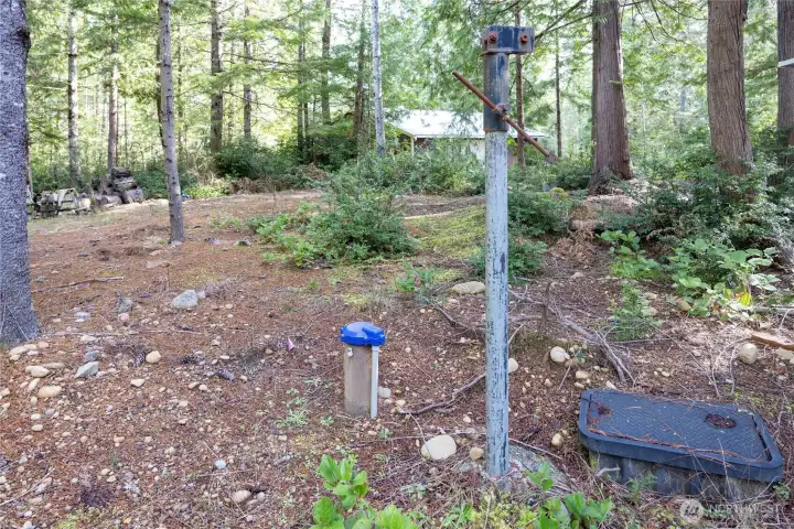 Well (shared with neighbor).