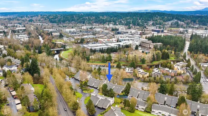 Conveniently located between Grass Lawn Park, downtown Redmond, and Marymoor Park!