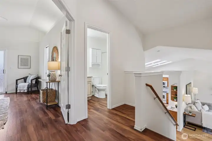 Upper landing to bedrooms