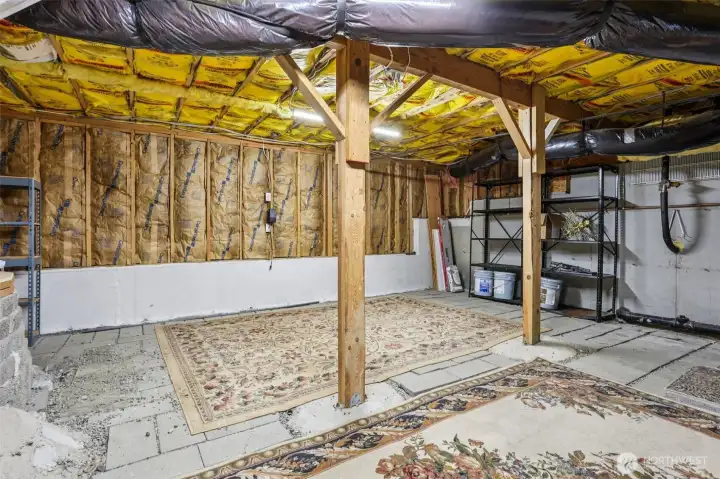 BONUS Storage/Stand up crawl space area under main floor.