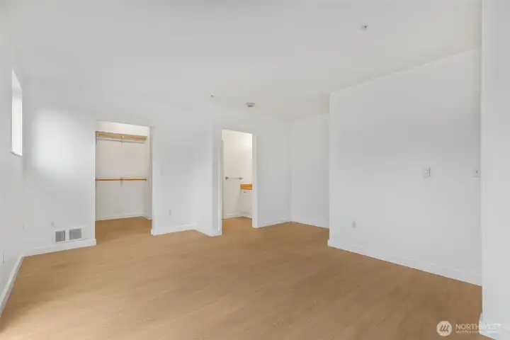 500 sqft on this floor of living space- generous sized and flexible!
