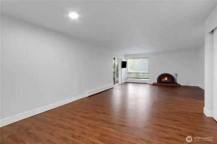 Living Room combined with Dining Area without VS.