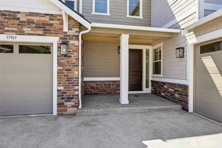 Photos are of a previous Daley. Colors and finishes will vary.