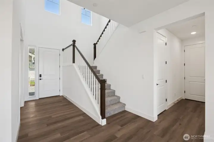 Photos are of a previous Daley. Colors and finishes will vary.