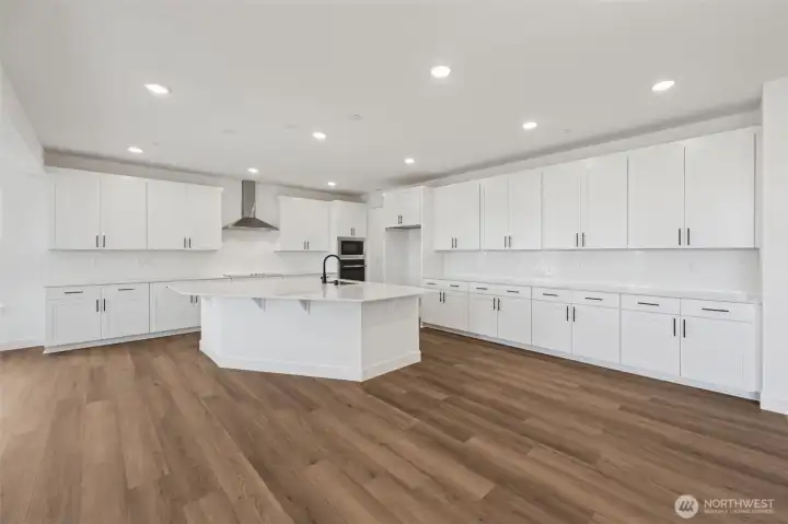 Photos are of a previous Daley. Colors and finishes will vary.