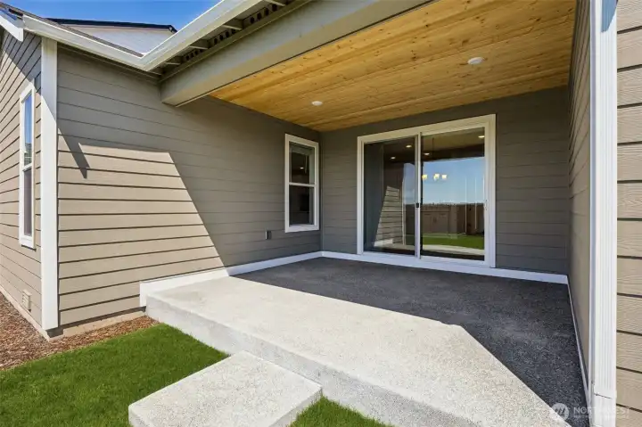 Photos are of a previous Daley. Colors and finishes will vary.
