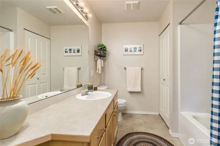 Full hall bathroom