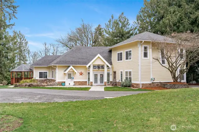 Beautiful 1 Acre Property