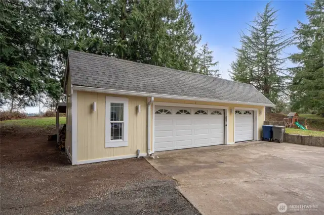 3 Car Garage / Shop