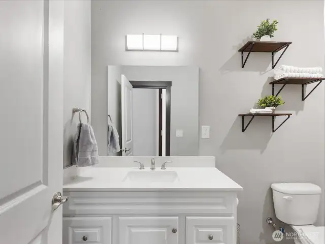 Ensuite off the flex room