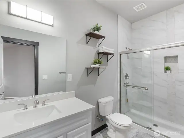 Ensuite off the flex room