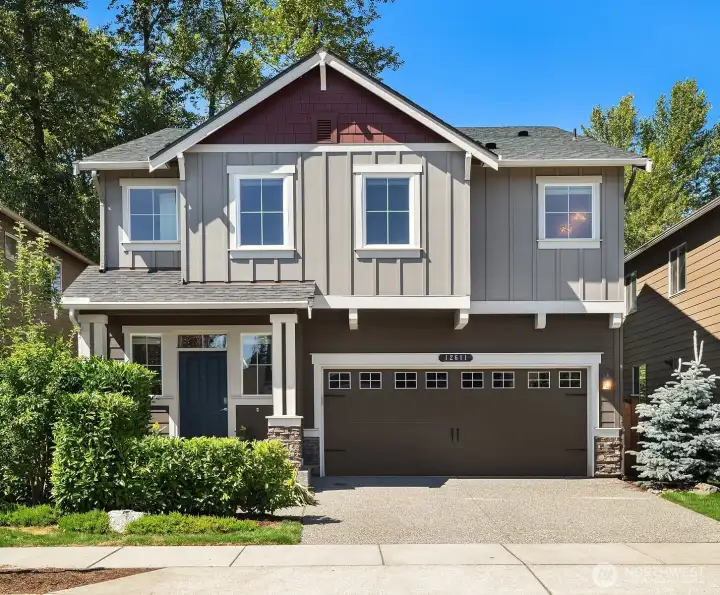 Built in 2019 by DR. Horton - original owner