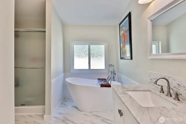 Shower, double sinks, walk-in closet.