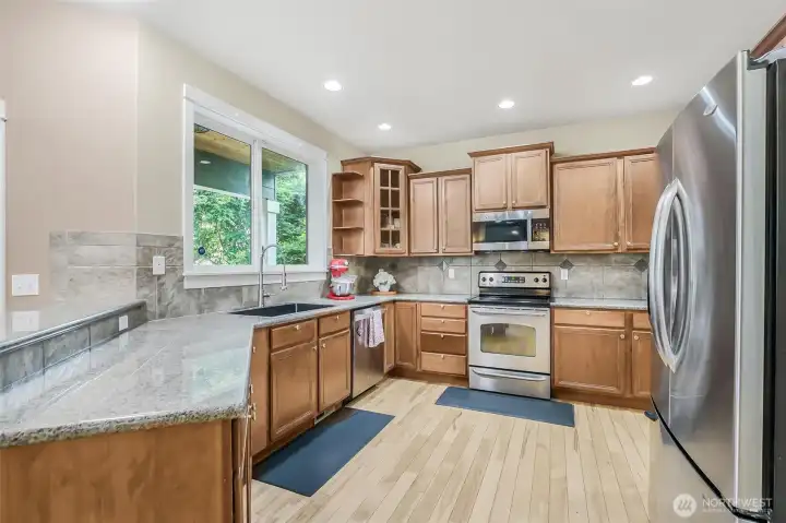 Beautiful kitchen with all appliances included