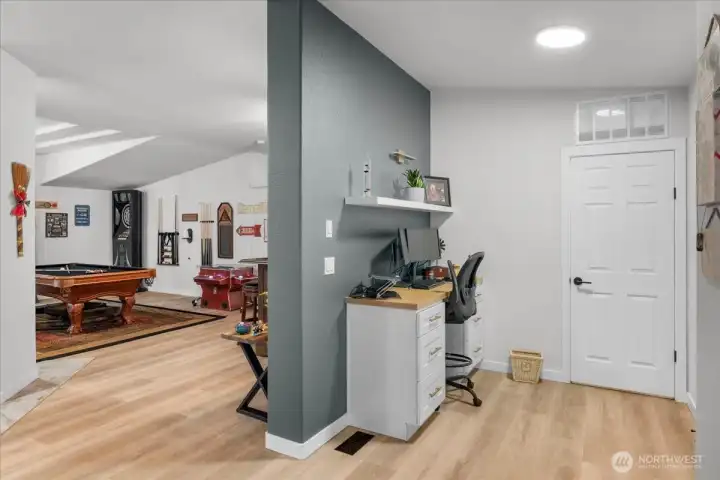 Built in wet bar or home office space.