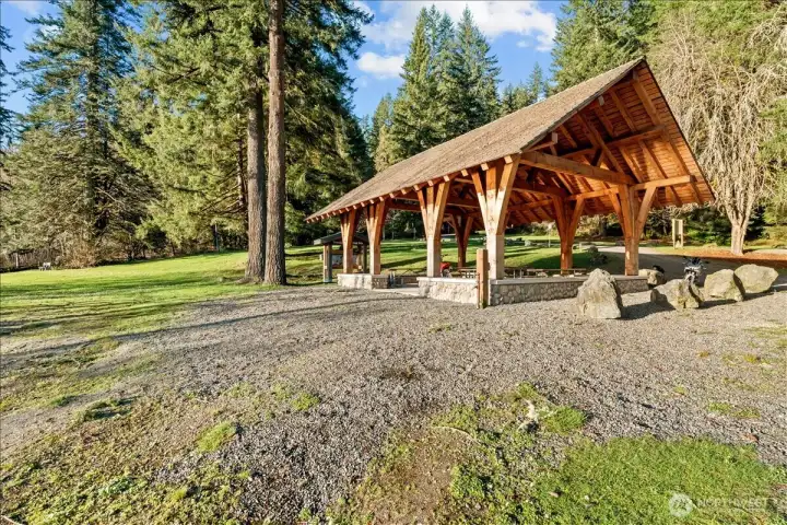 Lake Roesiger public park