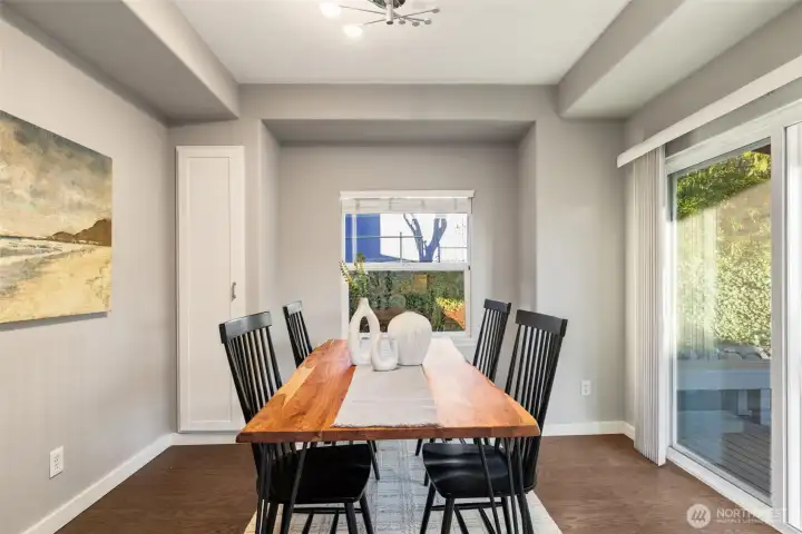 Additional dining room with with sliding doors to the backyard.