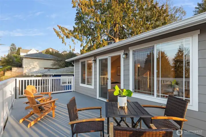 Awesome top floor deck has great light and vistas.
