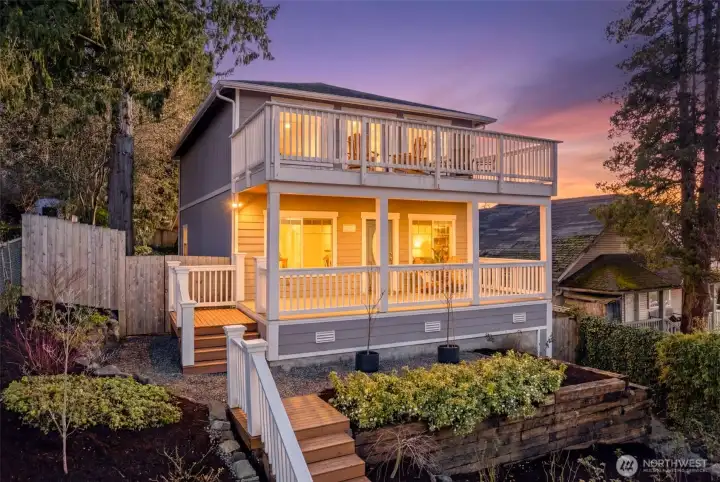 Welcome to 2034 E Harrison St.