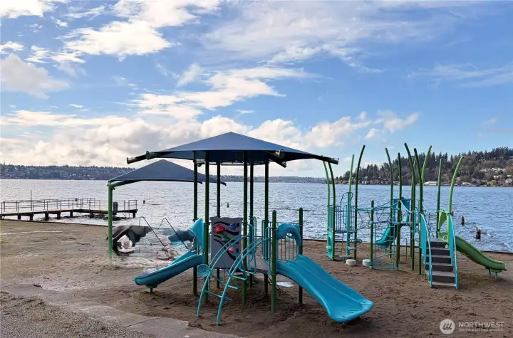 With Kennydale Beach Park just up the street—and trails and play areas nearby—this home makes it easy to get outside and enjoy everything Lower Kennydale offers