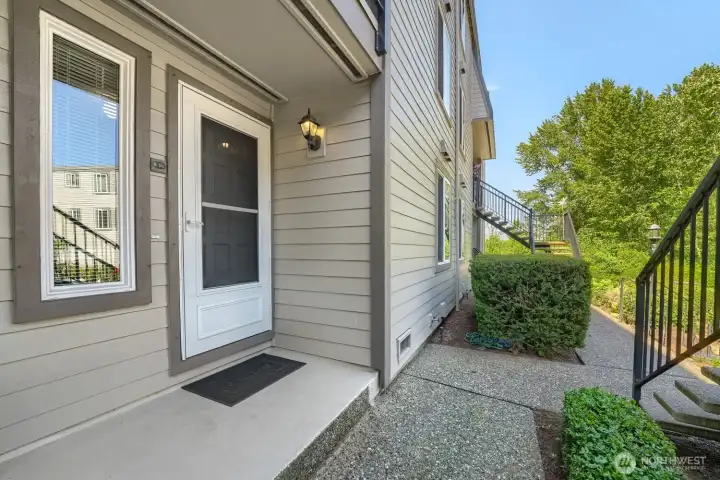 Welcome home to modern comfort, style, and Lake Washington living