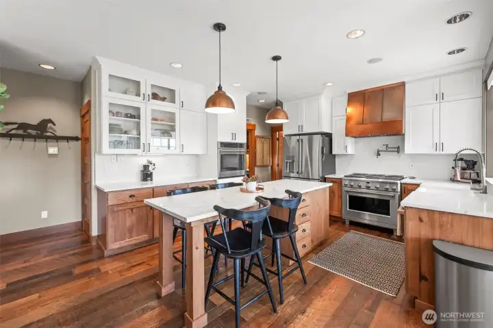 Gorgeous kitchen with cafe appiances