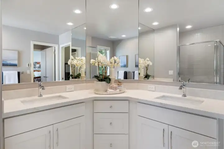 Upper level jack & jill bathroom is accessible from both bedrooms