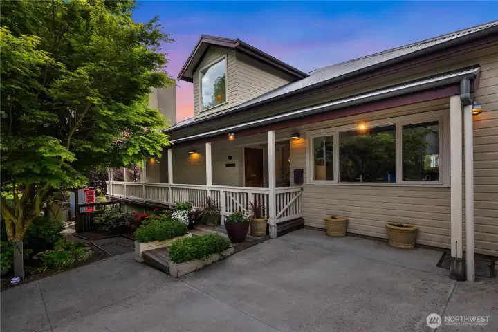 Side entry and driveway