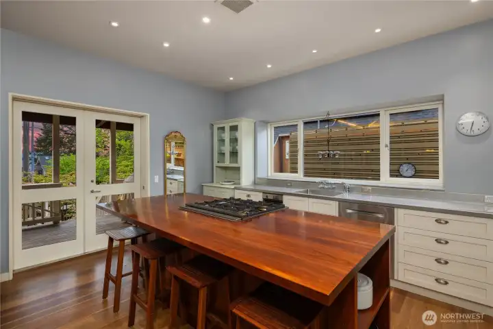 Kitchen Counter seating