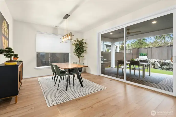 Dining area with two sliders