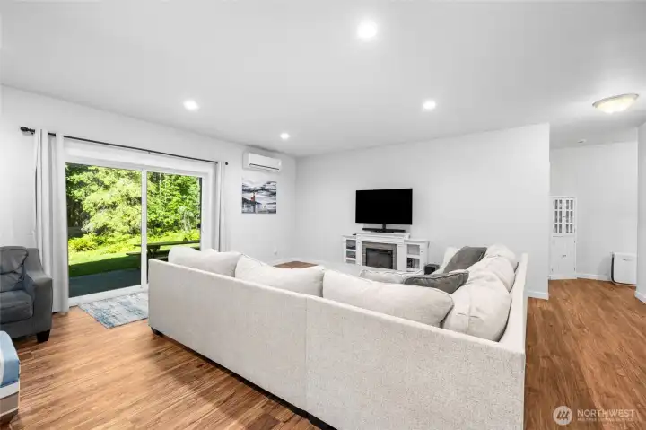 Enjoy year-round comfort and efficiency with high-efficiency ductless mini-split systems and a hybrid heat pump water heater. Enjoy year-round comfort and efficiency with high-efficiency ductless mini-split systems and a hybrid heat pump water heater.