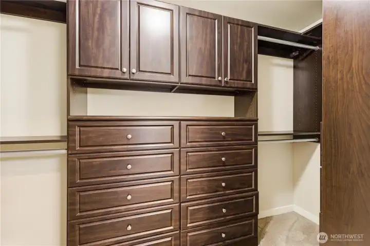 Built-in California Closet Built-in California Closet