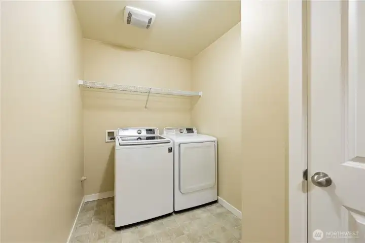 Oversized laundry room Oversized laundry room