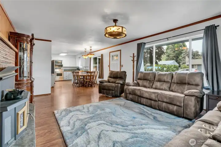 Sunlight and character make this space feel instantly welcoming. Sunlight and character make this space feel instantly welcoming.