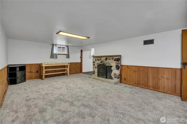 Flexible living space that adapts as life changes. Flexible living space that adapts as life changes.