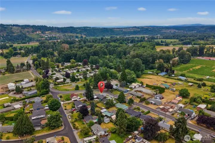 Minutes to parks, trails, farms, and charming downtown Sumner. Minutes to parks, trails, farms, and charming downtown Sumner.