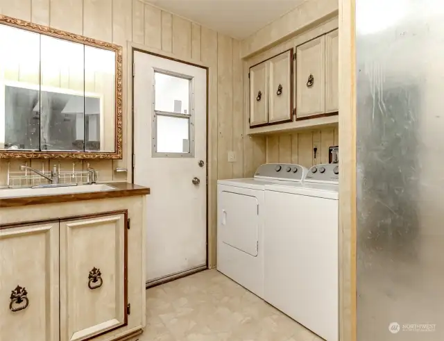 Laundry Room with Utility Sink