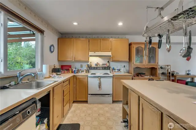 Kitchen counter area