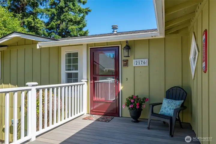 Welcome to 2176 Aurora Court!