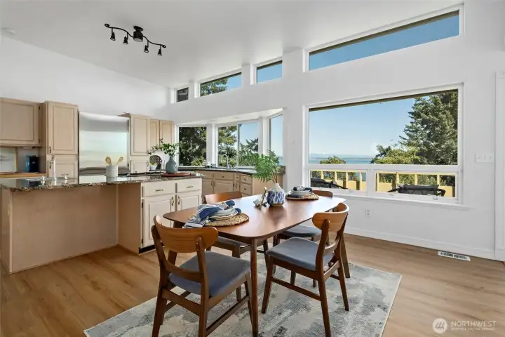 Enjoy your meals while taking in the magnificent views.