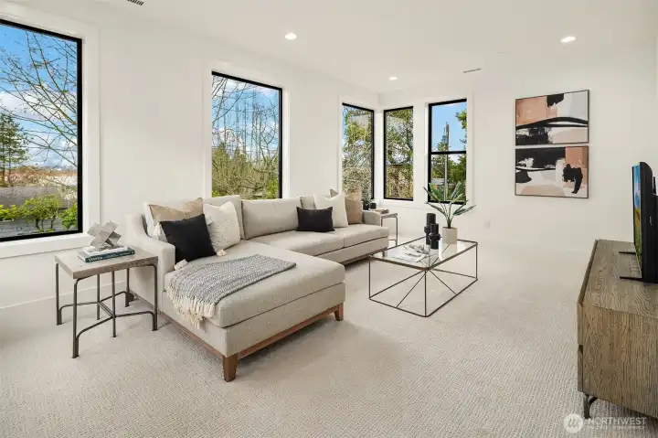 Flexible upper floor bonus space