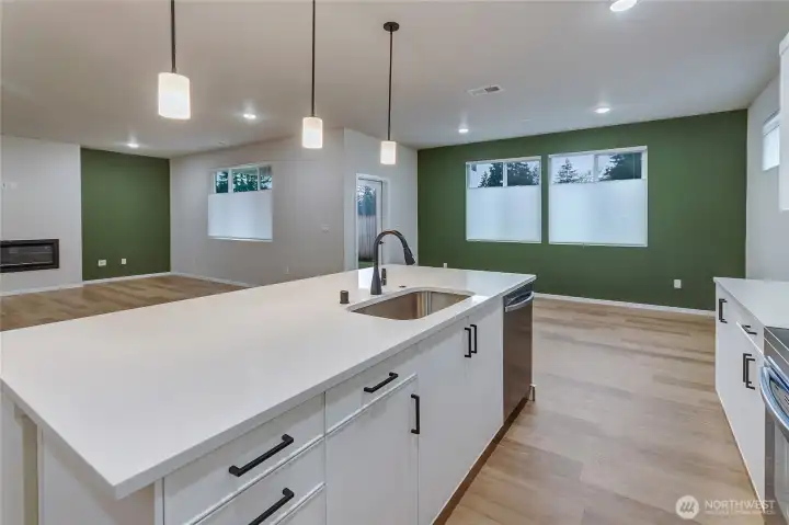 Photos of a previously built Rainier plan. SOme upgrades may appear that are no longer available.