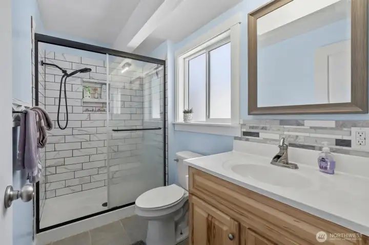 Primary bath.