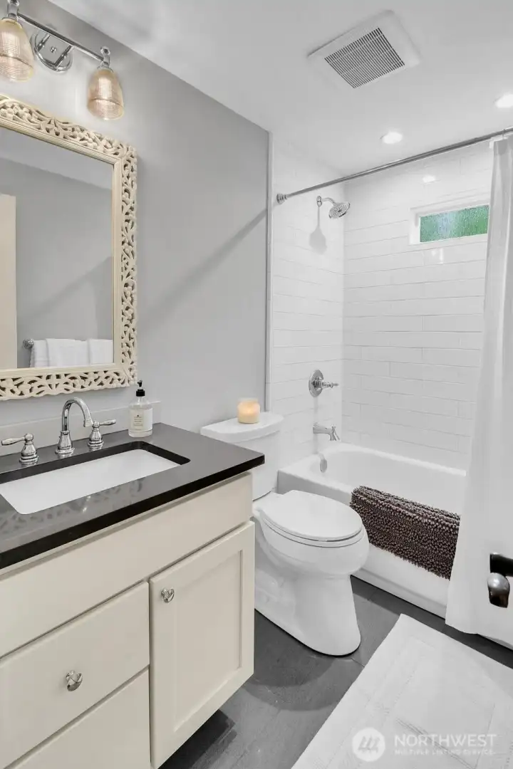 Guest Bathroom Guest Bathroom