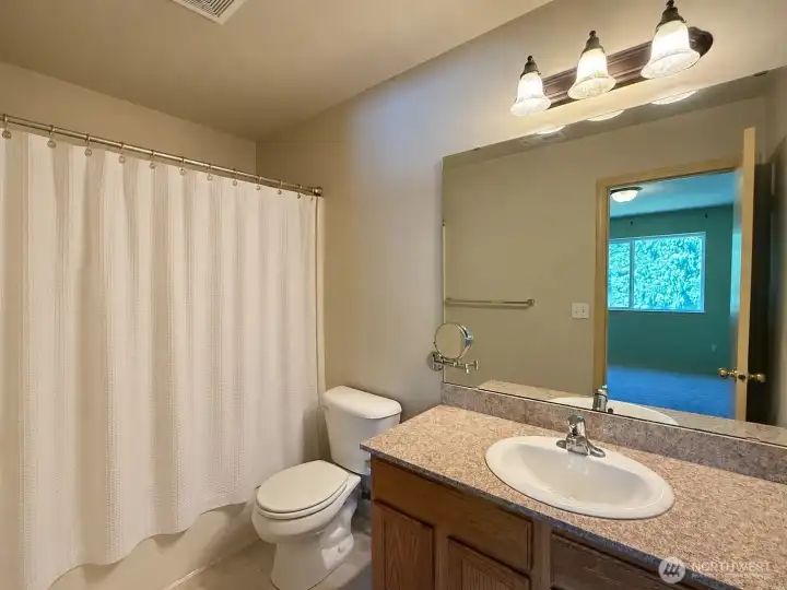 En-suite bathroom!
