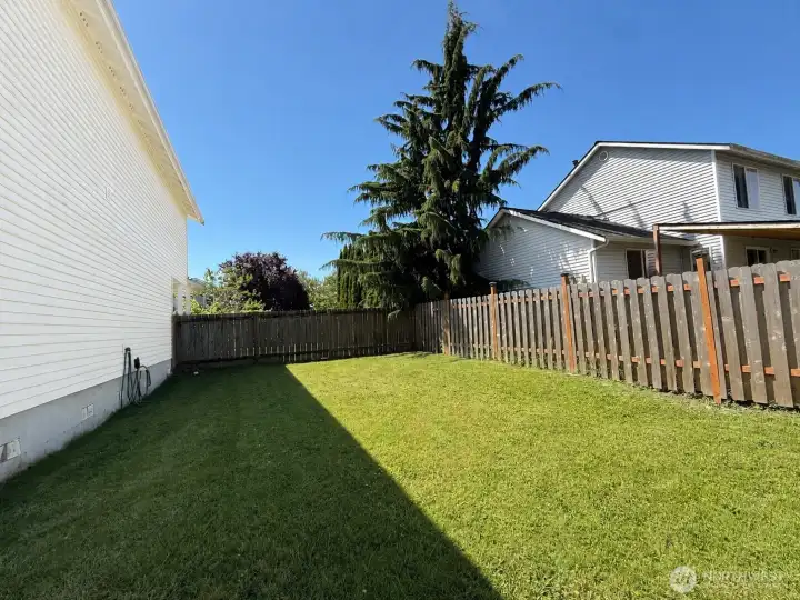 Large side yard!