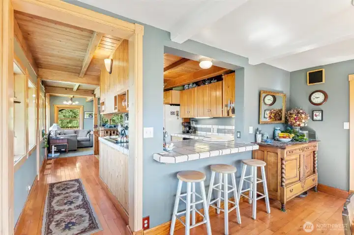 Dining nook to Kitchen and more! Dining nook to Kitchen and more!