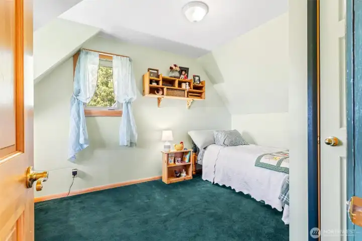 Upper bedroom 2 Upper bedroom 2