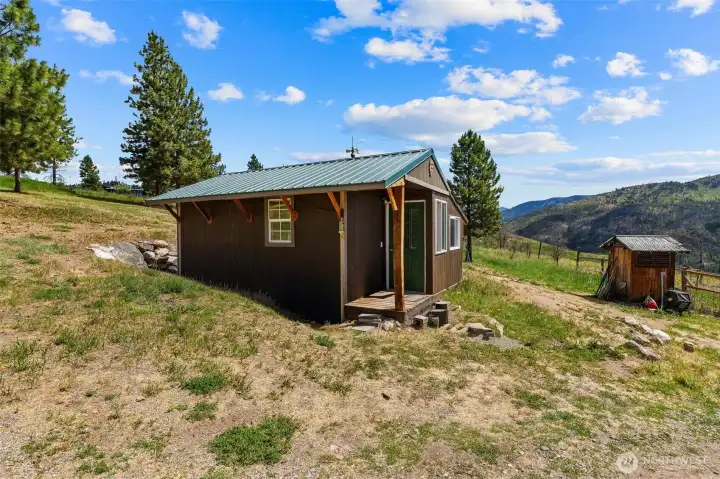 Guest cabin- plumbed for summer use only. wired for year round used if desired. pipes are not insulated Guest cabin- plumbed for summer use only. wired for year round used if desired. pipes are not insulated
