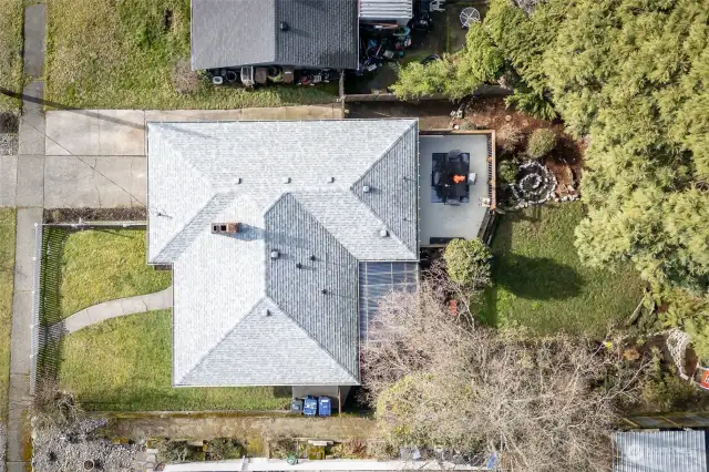 Look at this awesome property! Roof was installed in 2019.